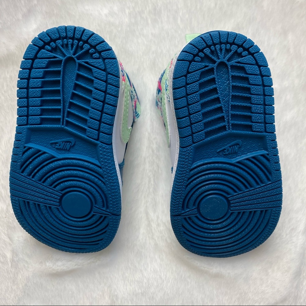 Air Jordan 1 Mid Green Abyss Frosted Spruce - Picture 4 of 5
